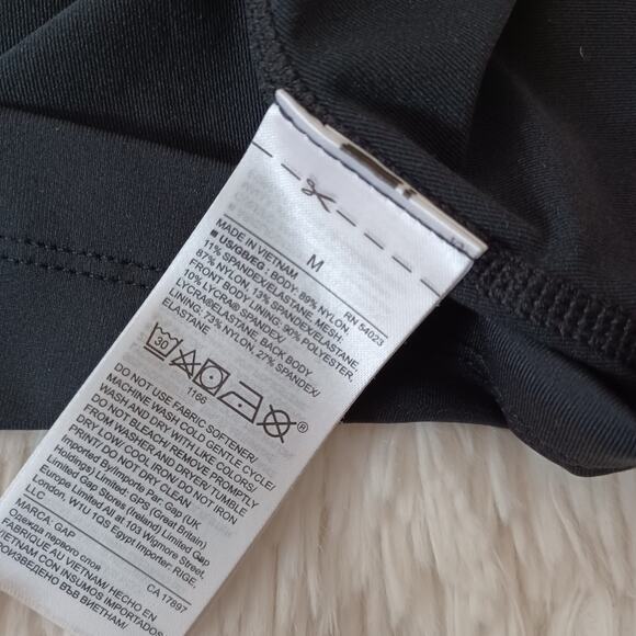 GapFit Mesh Splice Racerback Black Tank Top | Size M - Picture 6 of 8